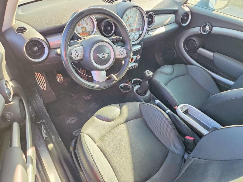 2008 Mini Cooper VIN WMWMF73518TT87567 COPART salvage auction — MINOR DENT/SCRATCHES, Ut - Certificate Of Title (P), sold $1,050 on 2026-07-30 (photo 8)