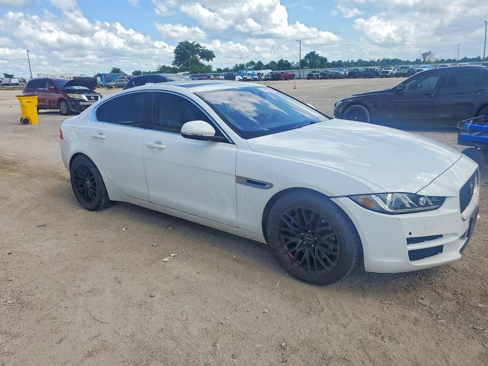 2017 Jaguar Xe VIN SAJAE4BG0HA960627 COPART salvage auction — FRONT END, Tx - Certificate Of Title, sold $1,050 on 2026-07-29 (photo 4)