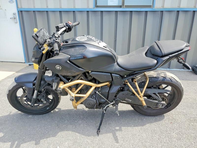2025 Yamaha Mt07 VIN JYARM48E5SA000751 COPART salvage auction — ALL OVER, VA - CERT OF TITLE - SALVAGE, sold $425 on 2026-07-30 (photo 3)