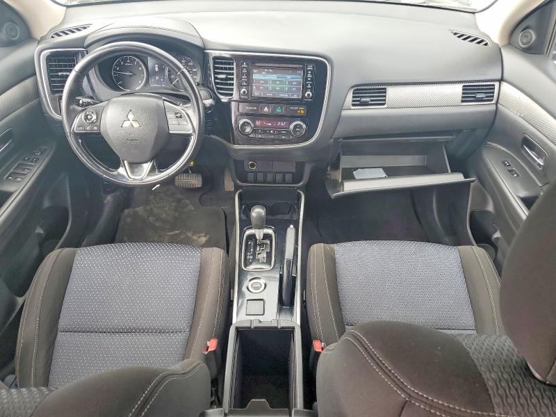 2017 Mitsubishi Outlander VIN JA4AZ2A31HZ027112 COPART salvage auction — MINOR DENT/SCRATCHES, Nv - Certificate Of Title, sold $3,500 on 2026-07-20 (photo 8)