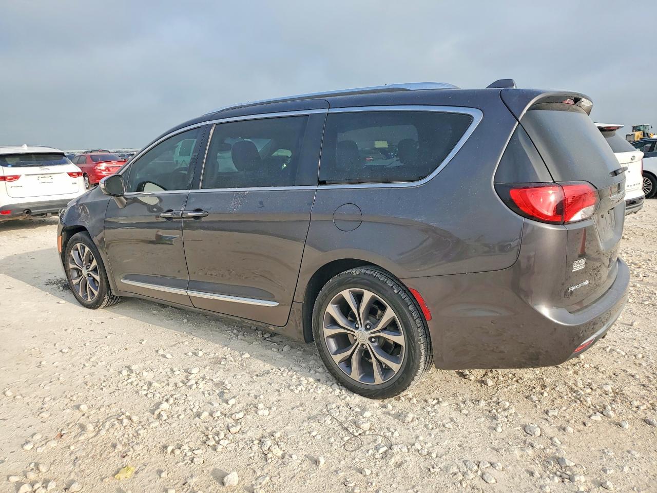 2017 Chrysler Pacifica VIN 2C4RC1GG3HR585732 COPART salvage auction — Mechanical, TX - SALVAGE VEHICLE TITLE, sold $2,850 on 2026-07-09 (photo 2)
