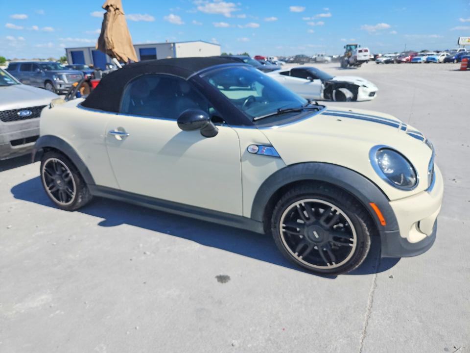 2014 Mini Cooper VIN WMWSY3C54ET566661 COPART salvage auction — REAR END, Tx - Salvage Vehicle Title, sold $2,600 on 2026-07-31 (photo 4)