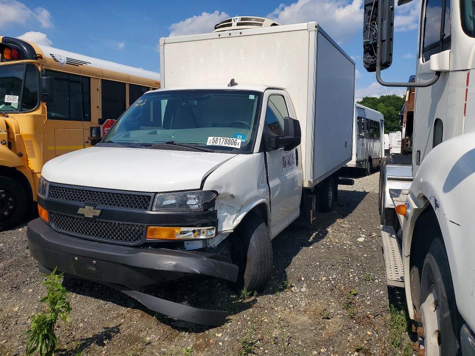 2021 Chevrolet Express VIN 1GB0GRFP4M1171892 COPART salvage auction — FRONT END, Salvage Title, sold $2,900 on 2026-09-29 (photo 1)
