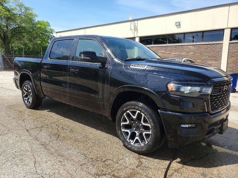 2025 Ram 1500 VIN 1C6RRFFG0SN554169 COPART salvage auction — MINOR DENT/SCRATCHES, IL - CERTIFICATE OF TITLE, sold $23,750 on 2026-07-07 (photo 4)