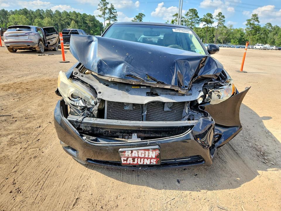 2011 Toyota Avalon VIN 4T1BK3DB5BU400479 COPART salvage auction — FRONT END, LA - CERT OF TITLE-SALVAGE, sold $950 on 2026-07-02 (photo 5)