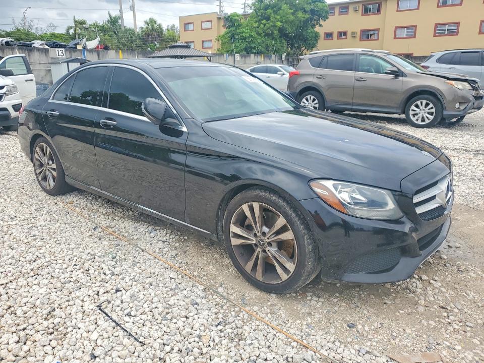2018 Mercedes-benz C-klasse VIN WDDWF4JB5JR391505 COPART salvage auction — REAR END, Fl - Cert Of Title Slvg Rebuildable, sold $5,700 on 2026-07-24 (photo 4)