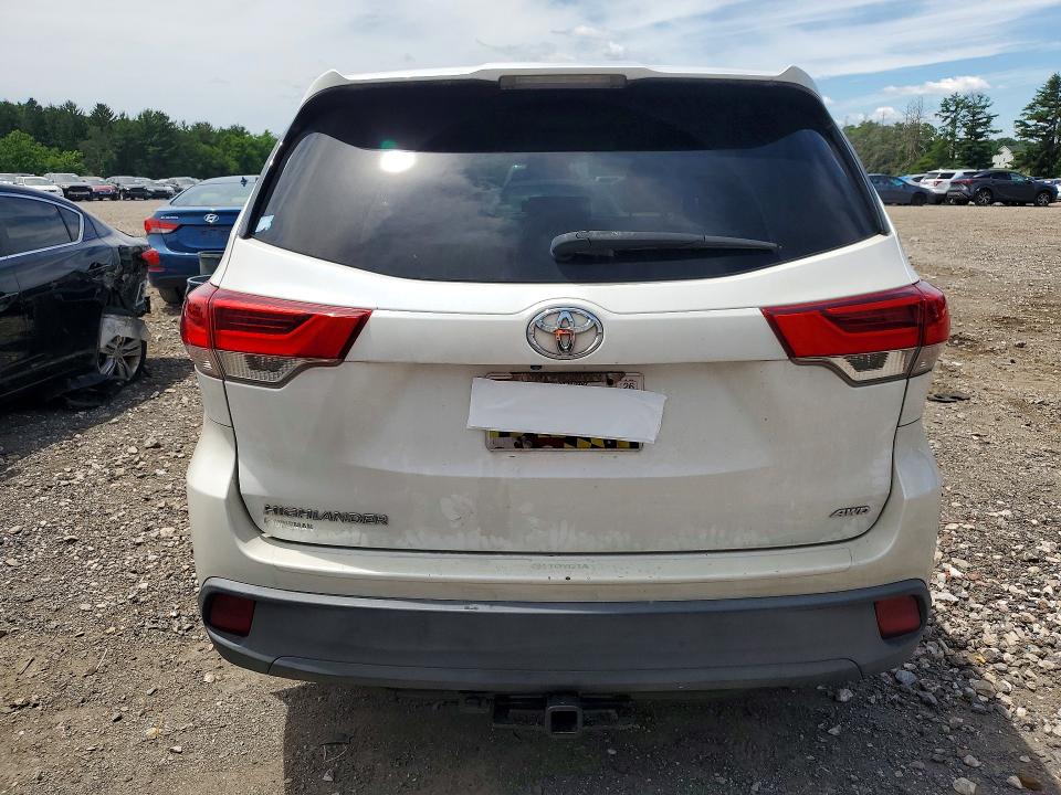 2017 Toyota VIN 5TDBZRFH8HS459267 COPART salvage auction — SIDE, Md - Cert Of Salvage > 75% Damage, sold $4,000 on 2026-07-06 (photo 6)
