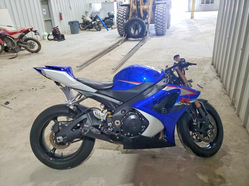 2007 Suzuki Gsx-r1000 VIN JS1GT77A672106071 COPART salvage auction — ROLLOVER, KY - BILL OF SALE/PART ONLY/NO TITL, sold $2,900 on 2026-07-15 (photo 1)