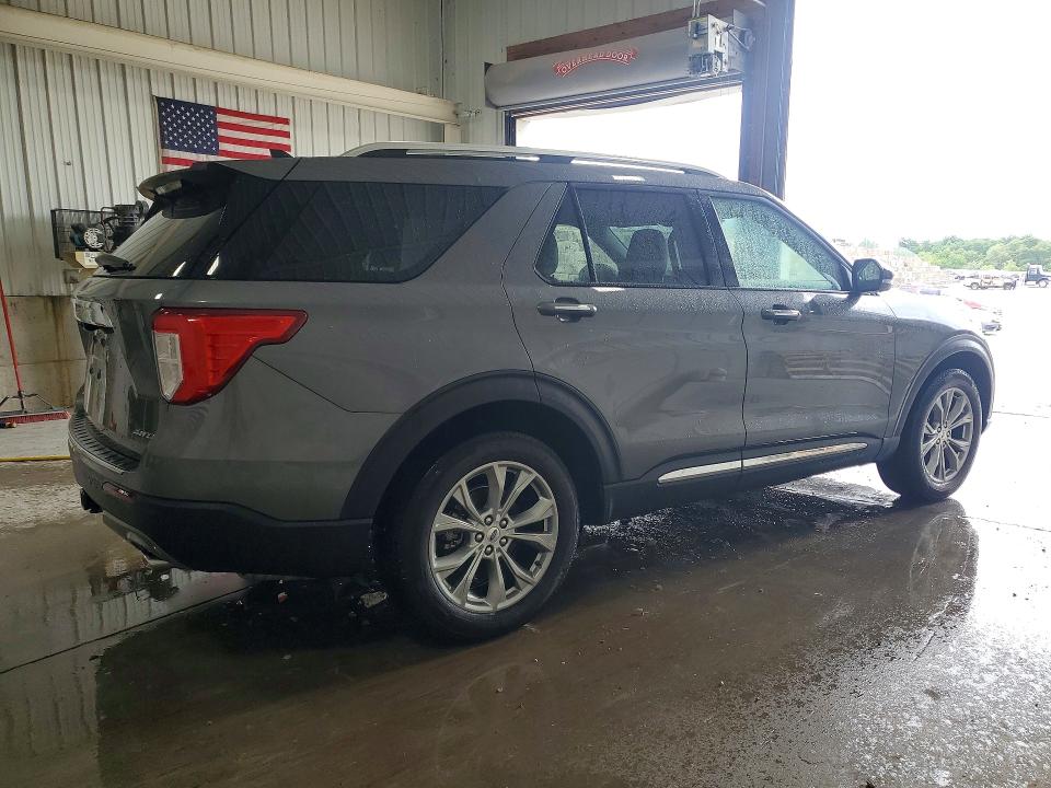 2023 Ford Explorer VIN 1FMSK8FH1PGA94210 COPART salvage auction — MINOR DENT/SCRATCHES, OH - CERTIFICATE OF TITLE, sold $26,000 on 2026-07-09 (photo 3)
