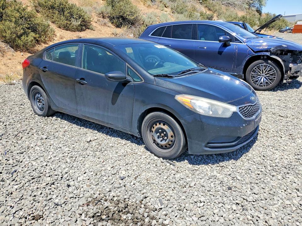 2016 Kia Forte VIN KNAFK4A61G5486438 COPART salvage auction — MINOR DENT/SCRATCHES, NV - CERTIFICATE OF TITLE, sold $625 on 2026-07-09 (photo 4)