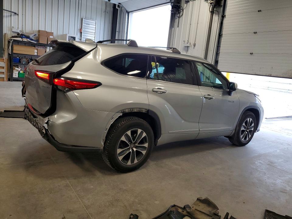 2020 Toyota Highlander hybrid VIN 5TDGBRCH8LS503663 COPART salvage auction — REAR END, On - Permit No Brand - Unfit, sold $4,400 on 2026-07-30 (photo 3)