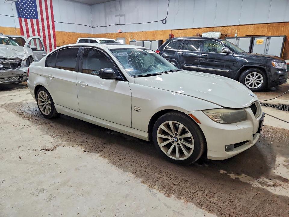 2011 BMW 3er VIN WBAPK5C56BA662186 COPART salvage auction — FRONT END, Mi - Certificate Of Title, sold $60 on 2026-07-22 (photo 4)