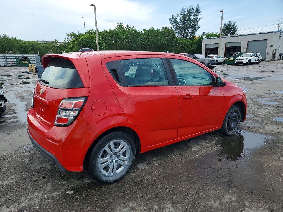 2020 Chevrolet SONIC VIN 1G1JG6SB6L4122062 COPART salvage auction — MINOR DENT/SCRATCHES, Fl - Certificate Of Title (P), sold $4,500 on 2026-07-08 (photo 3)