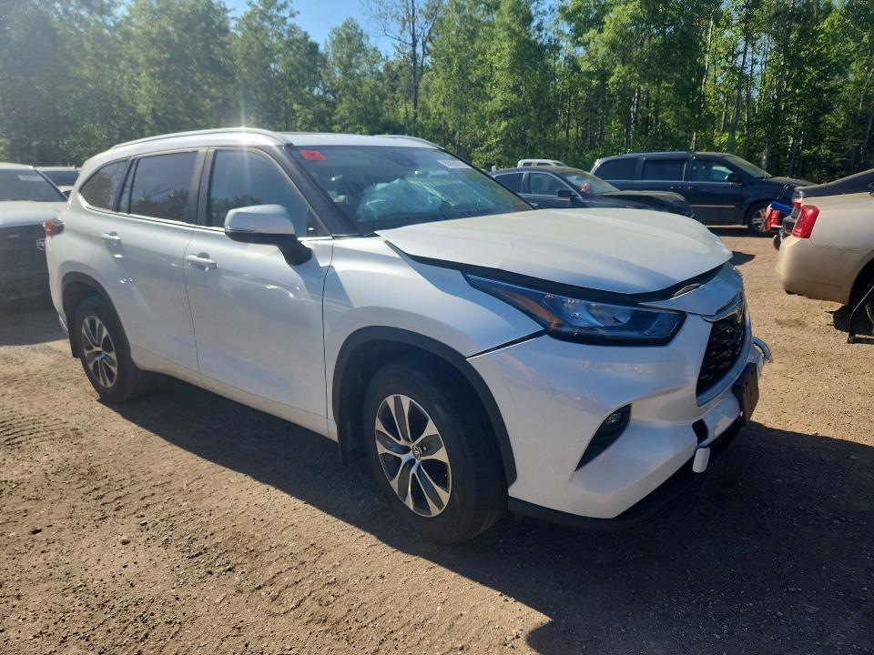 2023 Toyota Highlander VIN 5TDKDRBH7PS004509 COPART salvage auction — FRONT END, ON - PERMIT NO BRAND - UNFIT, sold $2,100 on 2026-07-21 (photo 4)