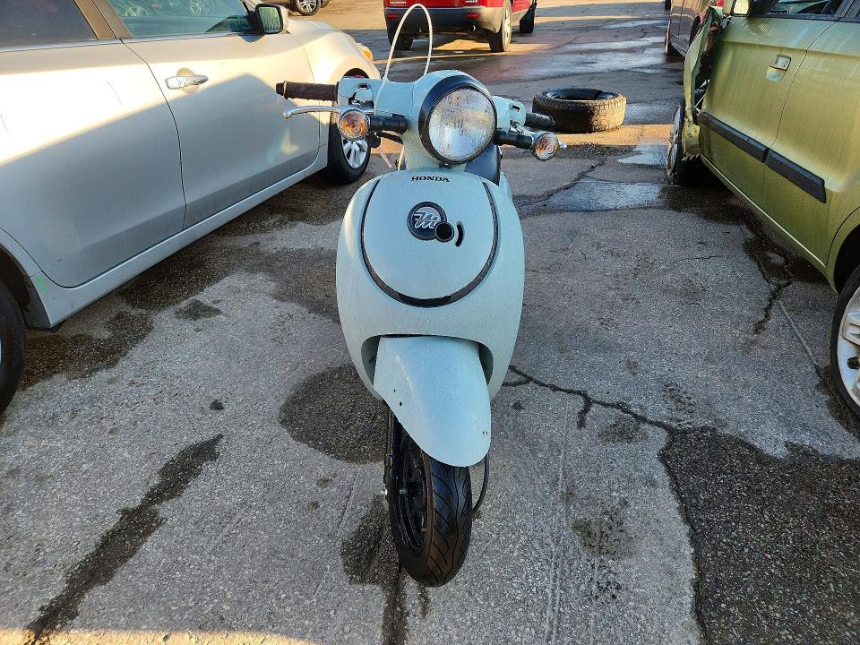 2022 Honda Ncw50 VIN JH2AF7710NK501404 COPART salvage auction — BURN, Wv - Salvage Certificate Fire, sold $90 on 2026-07-21 (photo 2)
