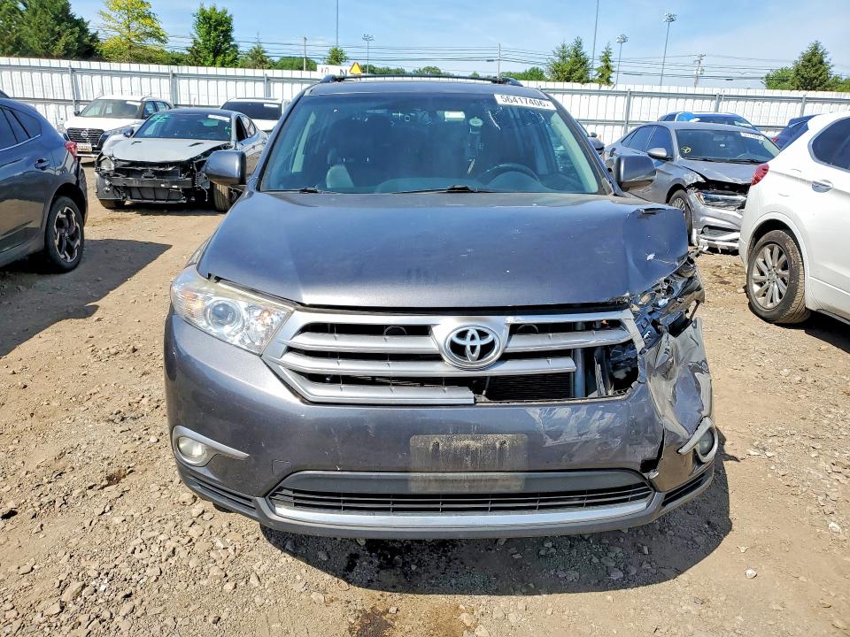 2012 Toyota Highlander VIN 5TDBK3EHXCS161153 COPART salvage auction — FRONT END, MD - CERT OF SALVAGE > 75% DAMAGE, sold $4,400 on 2026-07-27 (photo 5)