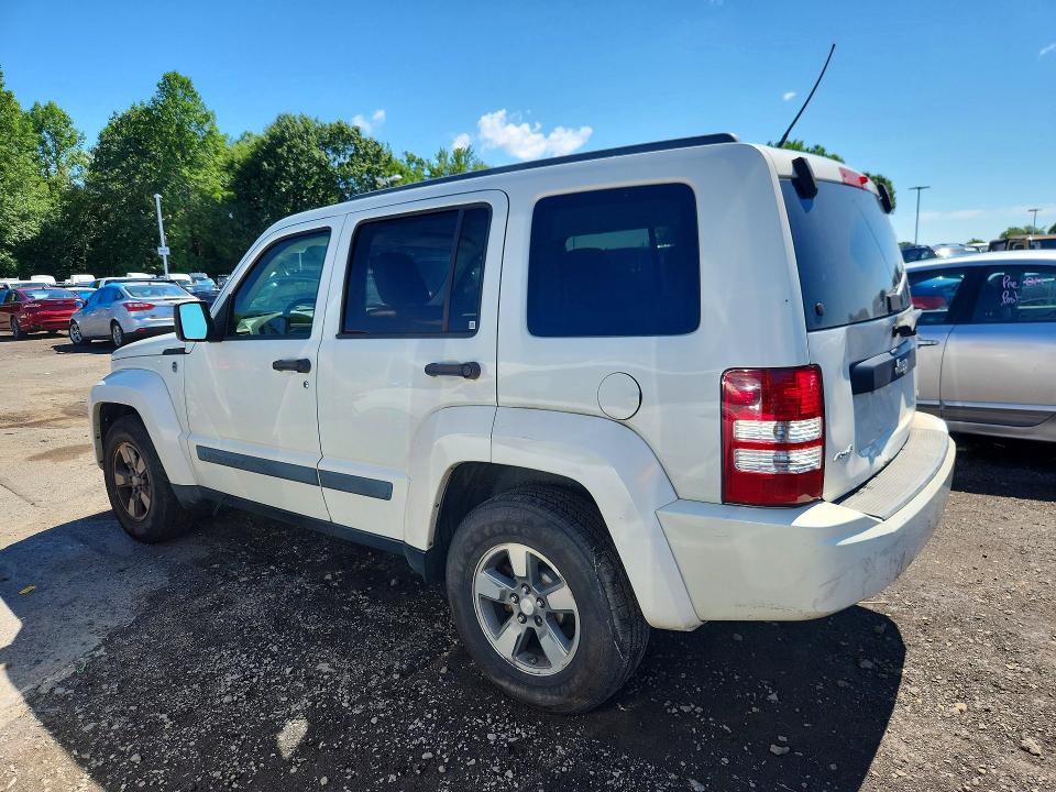 2008 Jeep Liberty VIN 1J8GN28K68W197999 COPART salvage auction — SIDE, MA - CERT OF TITLE-SALVAGE, sold $475 on 2026-07-02 (photo 2)