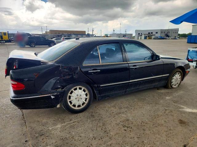 2000 Mercedes-benz E-class VIN WDBJF65J4YB061311 COPART salvage auction — REAR END, Tx - Salvage Vehicle Title, sold $175 on 2026-07-27 (photo 3)
