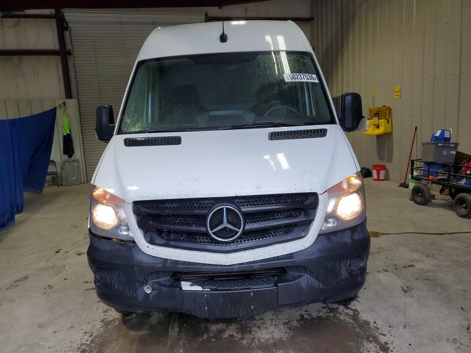 2017 Mercedes-benz Sprinter VIN WD3PE7CD9HP577257 COPART salvage auction — FRONT END, Ky - Certificate Of Title, sold $1,850 on 2026-07-27 (photo 5)
