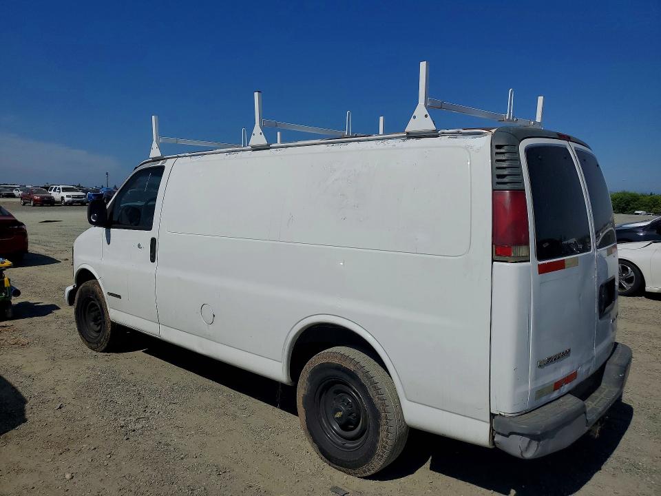 2000 Chevrolet Express 3500 VIN 1GCHG35R0Y1158674 COPART salvage auction — MINOR DENT/SCRATCHES, Ca - Dis/Dlr/Exp Only Clean Title, sold $20 on 2026-07-06 (photo 2)