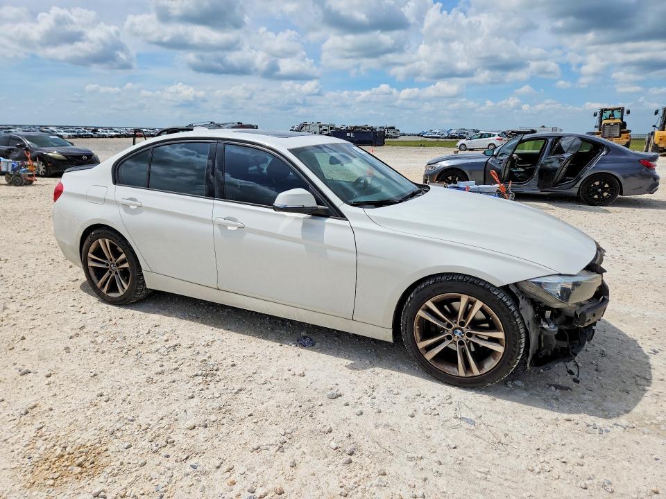 2016 BMW 3er VIN WBA8E9G59GNU30615 COPART salvage auction — FRONT END, Tx - Salvage Vehicle Title, sold $70 on 2026-07-30 (photo 4)