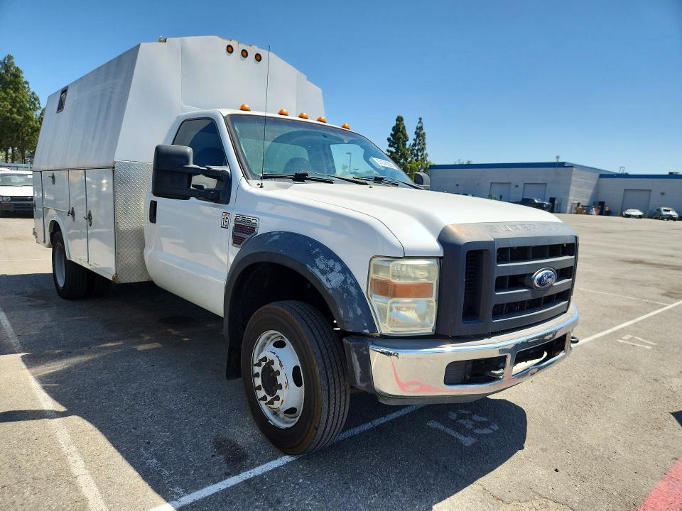 2008 Ford F-550 super duty VIN 1FDAF56R28EB90528 COPART salvage auction — NORMAL WEAR, Ca - Dis/Dlr/Exp Only Clean Title (P), sold $925 on 2026-07-08 (photo 4)