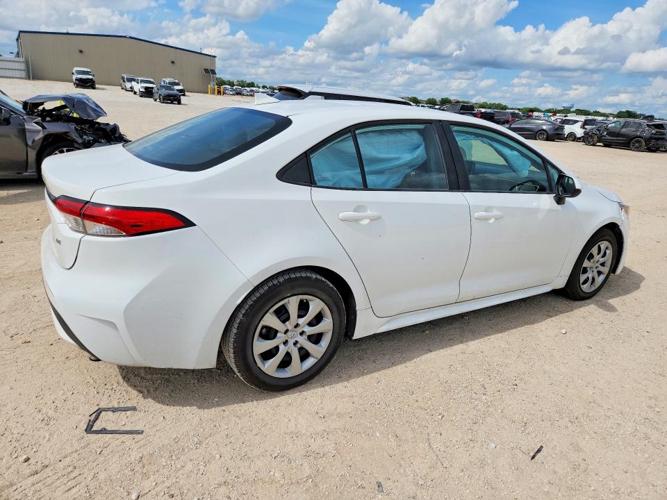 2022 Toyota Corolla VIN 5YFEPMAE2NP325488 COPART salvage auction — SIDE, Tx - Salvage Vehicle Title, sold $3,400 on 2026-07-30 (photo 3)