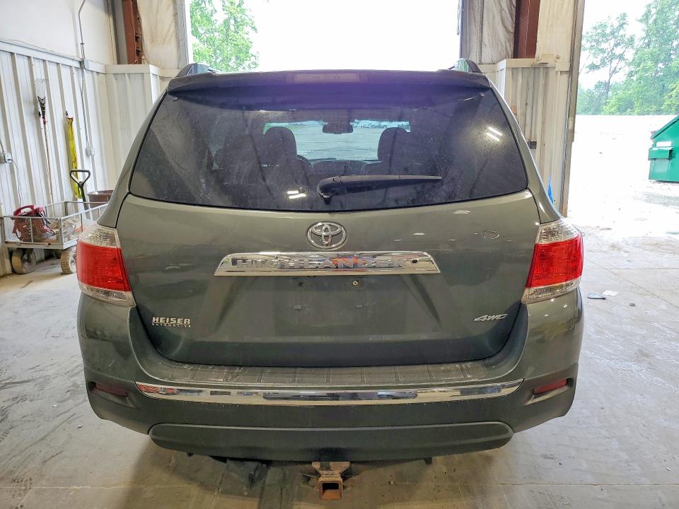 2013 Toyota Highlander VIN 5TDBK3EH4DS235524 COPART salvage auction — SIDE, Wi - Junked Vehicle Bill Of Sale, sold $2,150 on 2026-07-15 (photo 6)