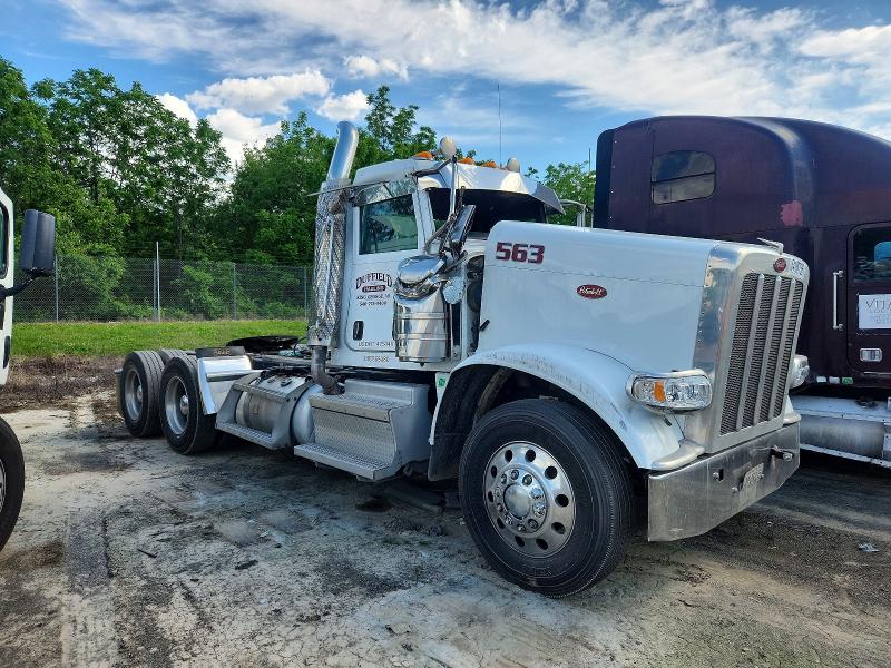 2019 Peterbilt 389 VIN 1XPXD49X1KD631392 — COPART salvage auction photo