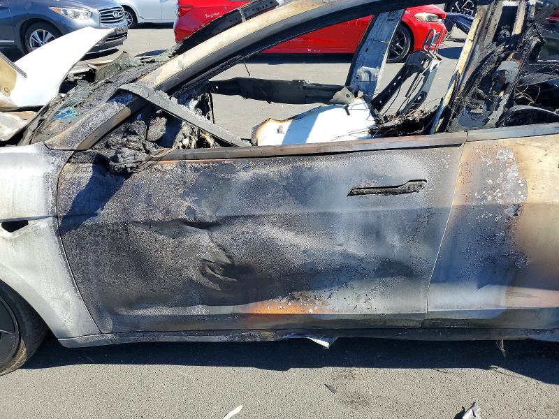2025 Tesla Model 3 VIN 5YJ3E1ET1SF966501 COPART salvage auction — BURN, CA - NON-REPAIRABLE VEHICLE CERT, sold $150 on 2026-07-20 (photo 7)