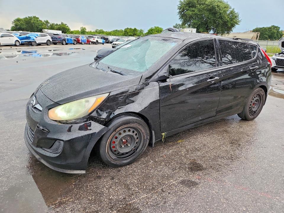 2013 Hyundai Accent VIN KMHCT5AE5DU104831 COPART salvage auction — ROOF, Fl - Cert Of Title Slvg Rebuildable, sold $450 on 2026-07-14 (photo 1)