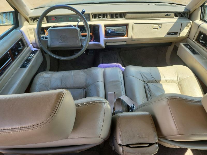1992 Cadillac De ville VIN 1G6CD53B9N4226973 COPART salvage auction — NORMAL WEAR, Co - Dis/Dlr/Exp Only Clean Title, sold $750 on 2026-07-06 (photo 8)