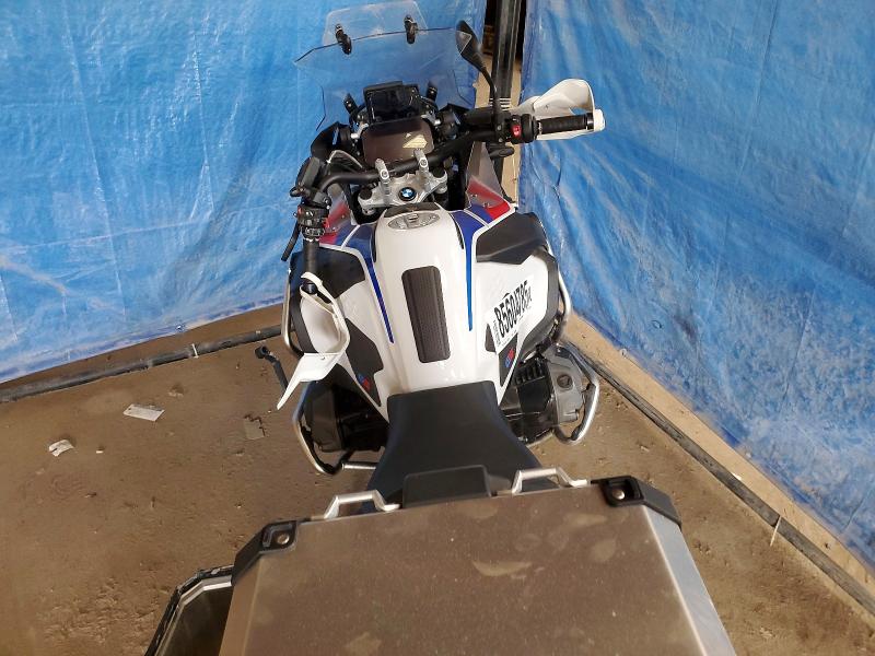 2021 BMW R 1250 VIN WB10M1309M6D62837 COPART salvage auction — FRONT END, ON - PERMIT IRREPAIRABLE, sold $10,100 on 2026-07-14 (photo 6)