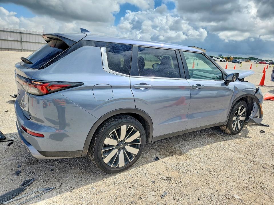 2026 Mitsubishi Outlander VIN JA4J3VAB0TZ027752 COPART salvage auction — FRONT END, Tx - Salvage Vehicle Title, sold $7,800 on 2026-08-20 (photo 3)