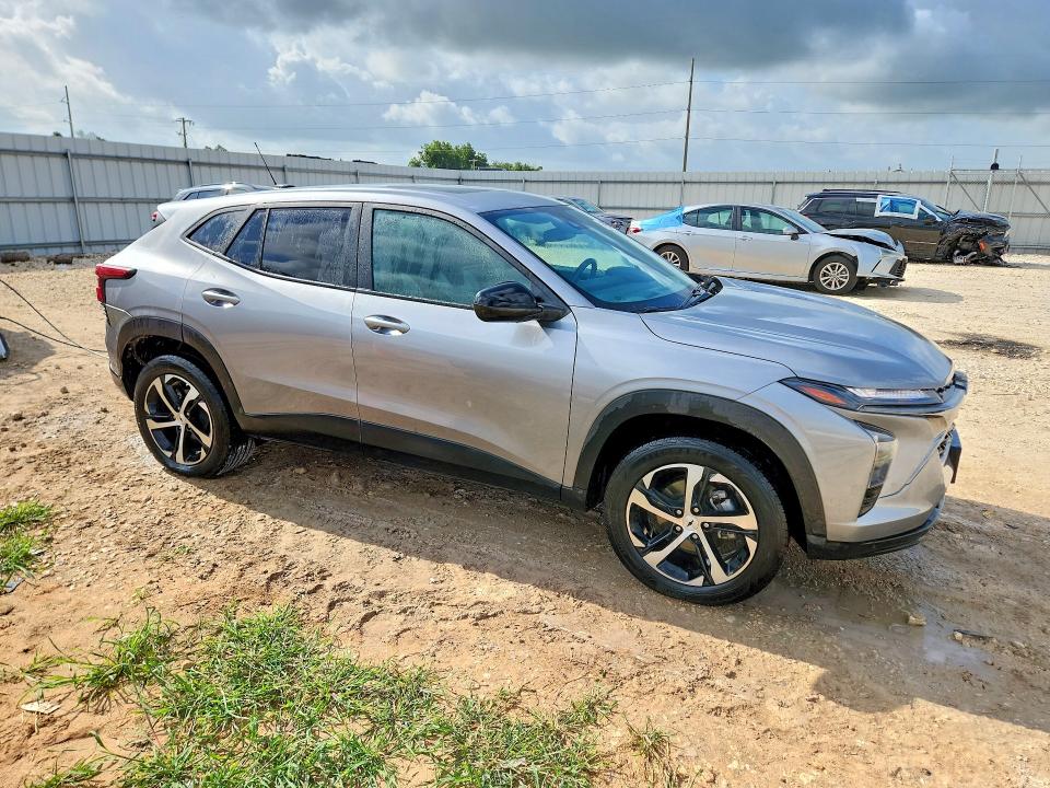 2025 Chevrolet Trax VIN KL77LGEP2SC024626 COPART salvage auction — REAR END, TX - CERTIFICATE OF TITLE, sold $5,700 on 2026-07-02 (photo 4)