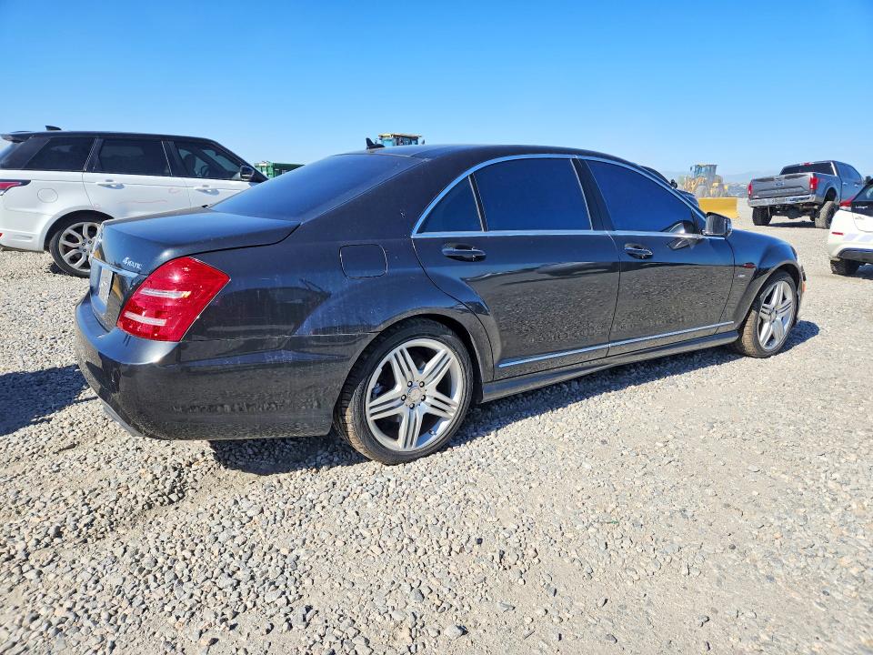 2012 Mercedes-benz S-klasse VIN WDDNG9EB2CA438295 COPART salvage auction — MINOR DENT/SCRATCHES, Co - Certificate Of Title (P), sold $3,100 on 2026-07-21 (photo 3)