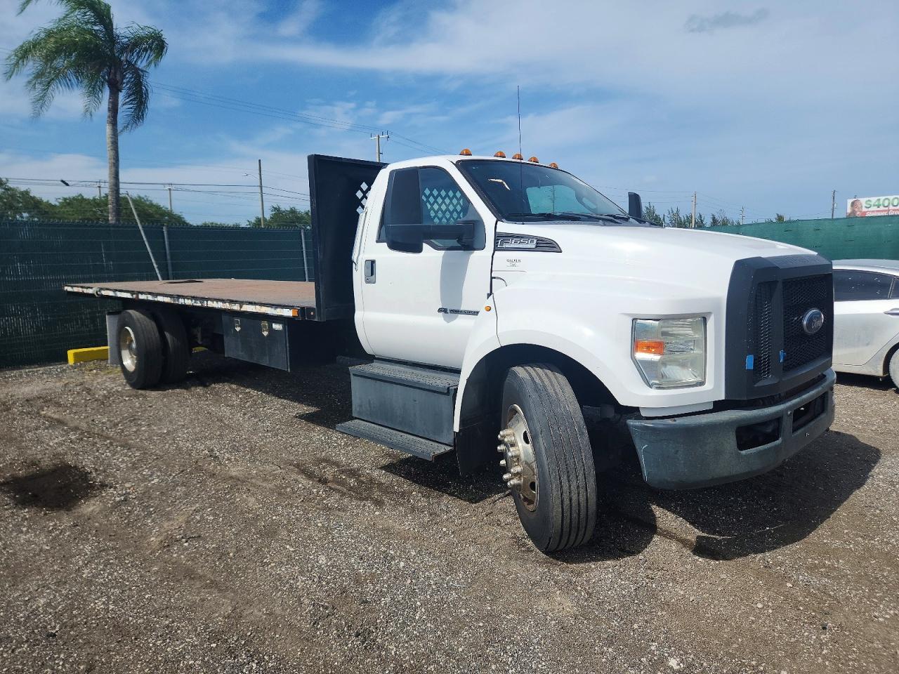 2017 Ford F-650 VIN 1FDNF6DE8HDB04698 — COPART salvage auction photo