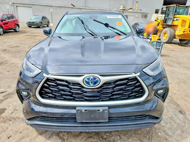 2023 Toyota Highlander VIN 5TDBBRCH8PS108818 COPART salvage auction — SIDE, Va - Cert Of Title - Salvage, sold $4,750 on 2026-07-15 (photo 5)