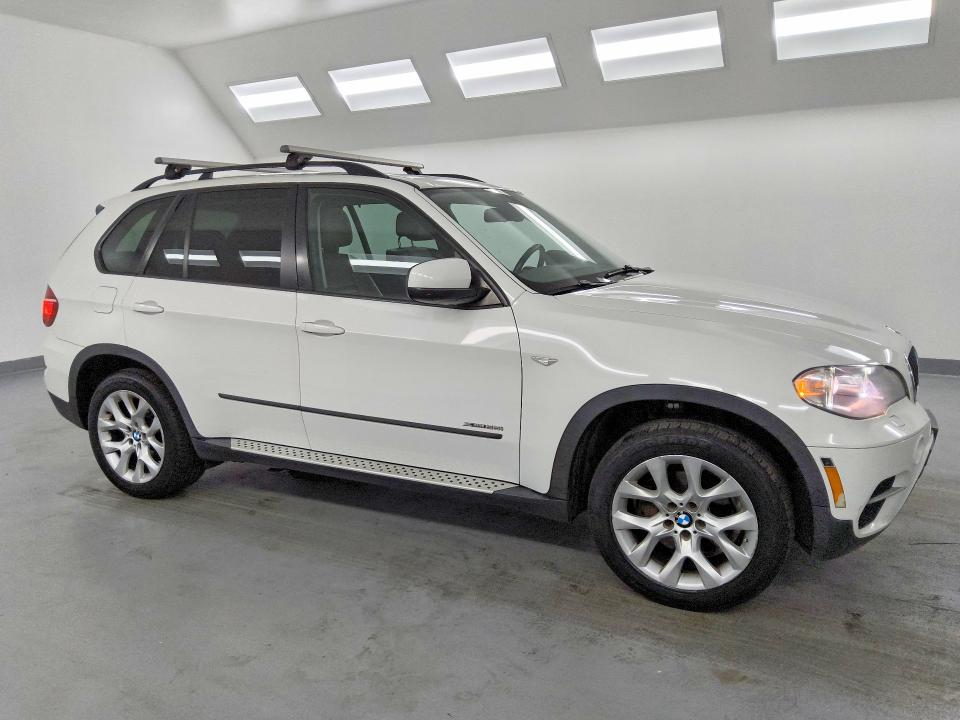 2012 BMW X5 VIN 5UXZV4C5XCL766455 COPART salvage auction — MINOR DENT/SCRATCHES, Ca - Certificate Of Title, sold $1,250 on 2026-07-28 (photo 4)
