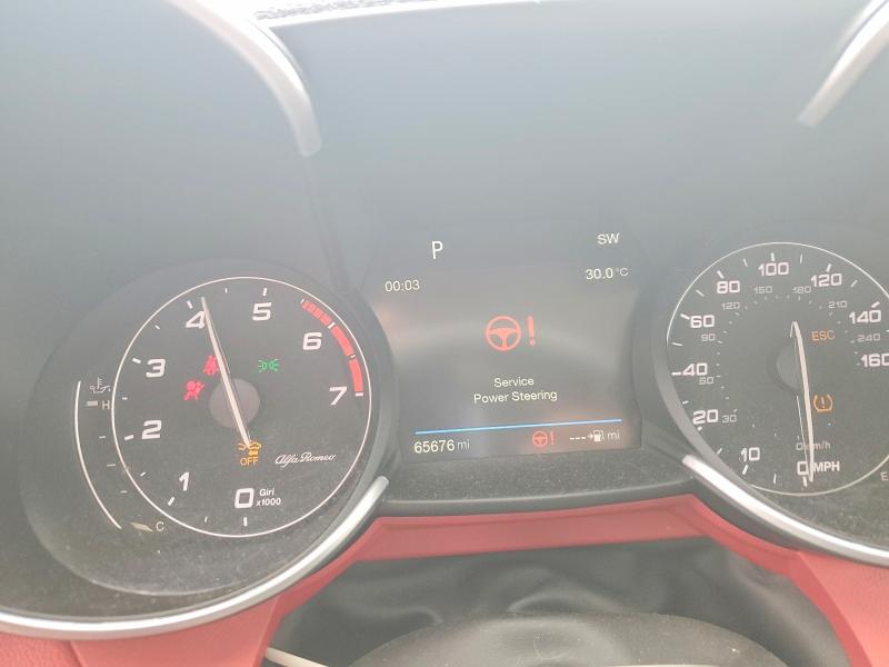2017 Alfa romeo Giulia VIN ZARFAECN2H7552183 COPART salvage auction — WATER/FLOOD, Tx - Salvage Title-Flood Damage, sold $2,000 on 2026-07-23 (photo 9)