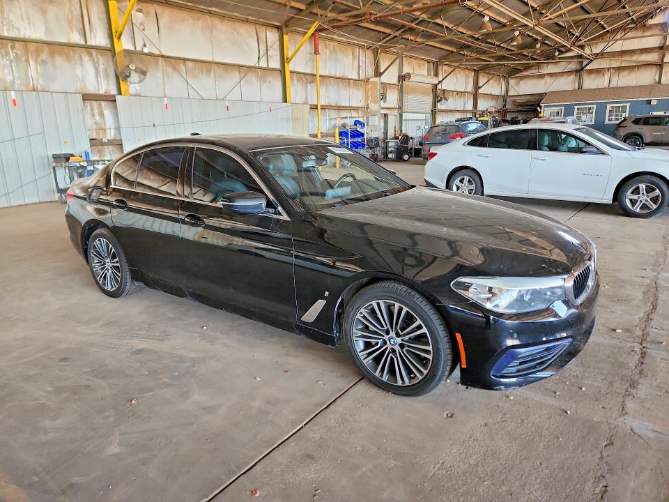 2019 BMW 5er VIN WBAJA9C53KB392649 COPART salvage auction — MINOR DENT/SCRATCHES, AZ - CERTIFICATE OF TITLE, sold $5,500 on 2026-07-29 (photo 4)