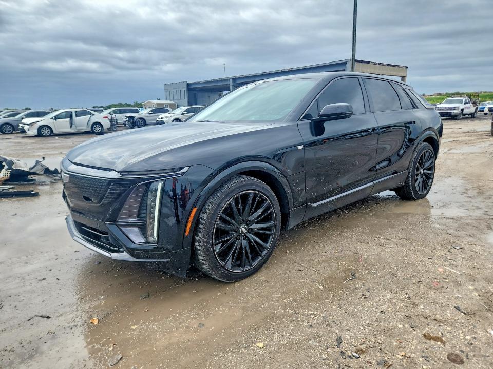 2024 Cadillac Lyriq VIN 1GYKPTRL2RZ137530 COPART salvage auction — REAR END, Fl - Cert Of Title Slvg Rebuildable, sold $14,600 on 2026-08-06 (photo 1)