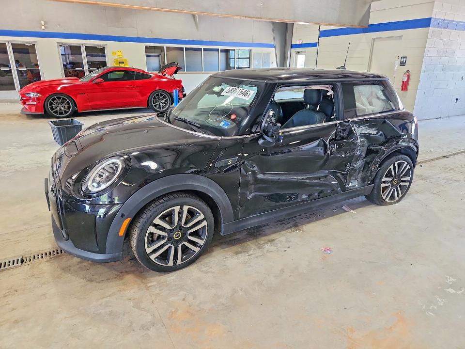 2022 Mini Cooper VIN WMW13DJ04N2R01057 COPART salvage auction — SIDE, Va - Cert Of Title - Salvage, sold $3,150 on 2026-07-24 (photo 1)