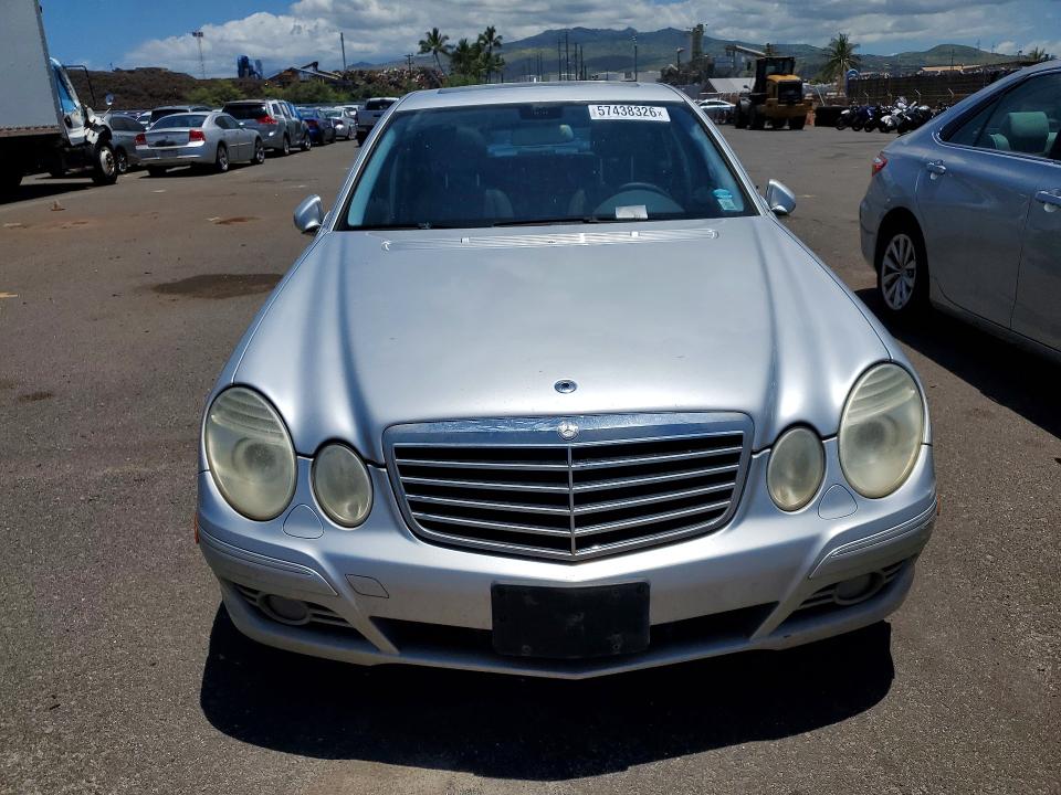 2007 Mercedes-benz E-klasse VIN WDBUF56X07A997215 COPART salvage auction — REAR END, Hi - Certificate Of Salvage, sold $1 on 2026-08-17 (photo 5)