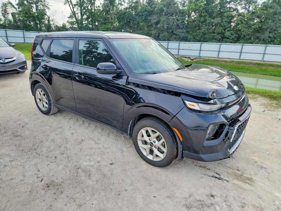 2020 Kia Soul VIN KNDJ23AU3L7029652 COPART salvage auction — FRONT END, Fl - Certificate Of Destruction, sold $1,700 on 2026-07-28 (photo 4)