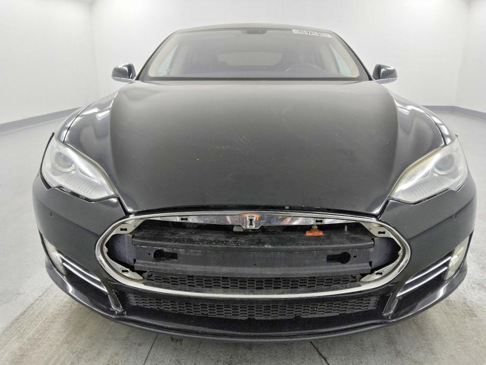 2013 Tesla Model s VIN 5YJSA1BG5DFP08693 COPART salvage auction — FRONT END, CA - CERTIFICATE OF TITLE, sold $3,650 on 2026-07-07 (photo 5)