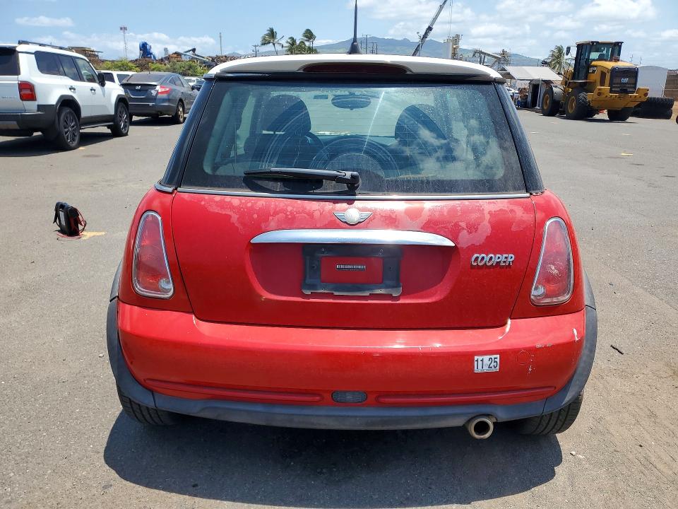 2006 Mini Cooper VIN WMWRC33596TK70873 COPART salvage auction — MINOR DENT/SCRATCHES, HI - CERTIFICATE OF TITLE (P), sold $650 on 2026-07-06 (photo 6)