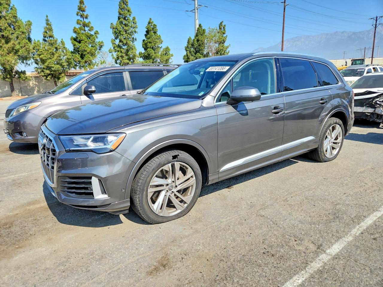 2020 Audi Q7 VIN WA1LXAF72LD000298 — COPART salvage auction photo