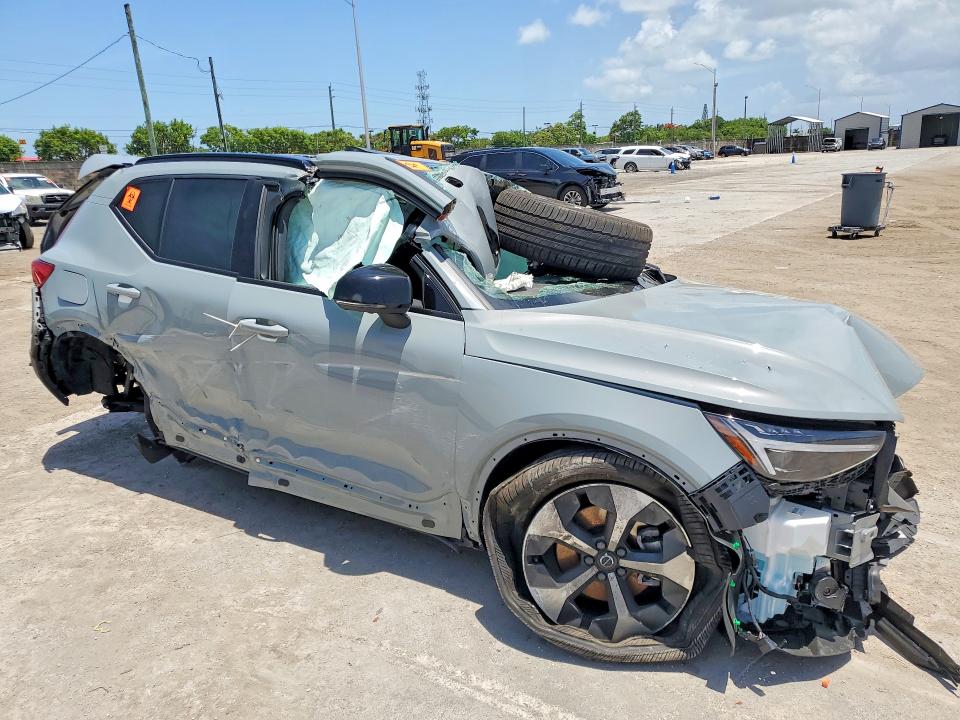 2026 Volvo Xc40 VIN YV4L12UC7T2788436 COPART salvage auction — ALL OVER, FL - CERTIFICATE OF DESTRUCTION, sold $1,050 on 2026-07-27 (photo 4)
