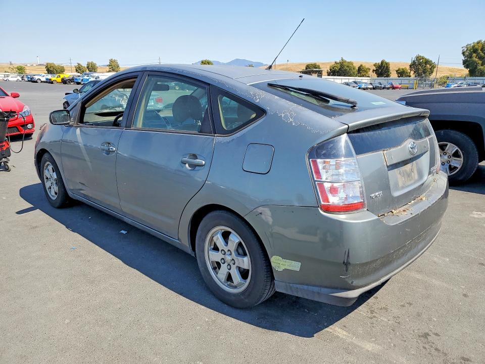 2004 Toyota Prius VIN JTDKB20U740114326 COPART salvage auction — VANDALISM, CA - SALVAGE CERTIFICATE, sold $300 on 2026-07-13 (photo 2)